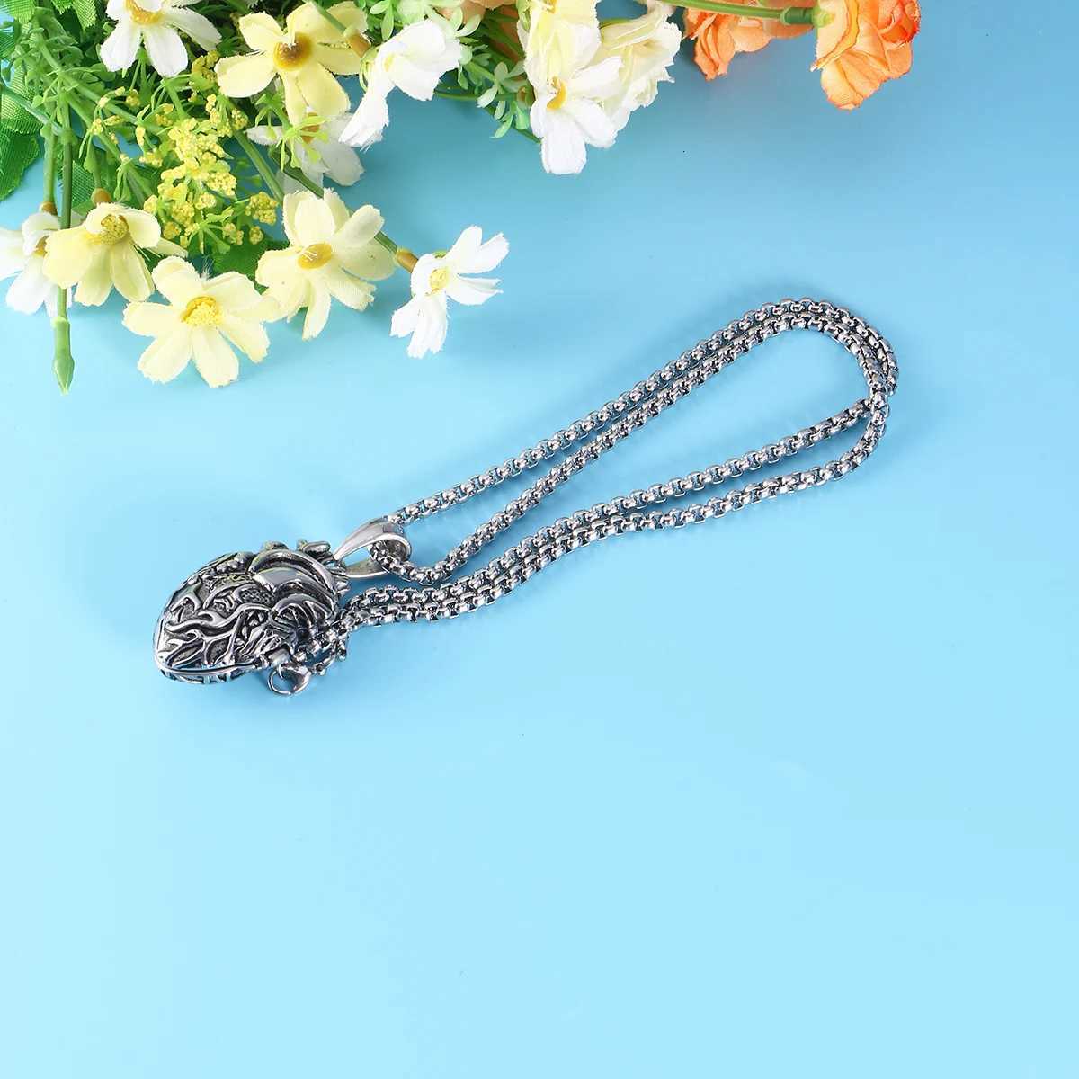 Men Titanium Steel Necklace Fashion Pendant Necklace Creative Human Organs Shape Necklace Pendant Charm Necklace Jewelry W250712