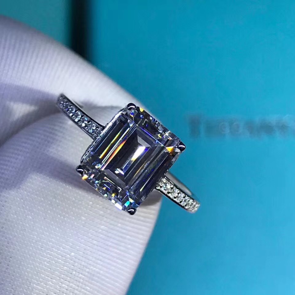 Designer 3ct Emerald Cut Lab Diamond Ring Sterling Silver Jewelry Engagement Wedding Band for Women High Quality Textured Bridal Party Gift