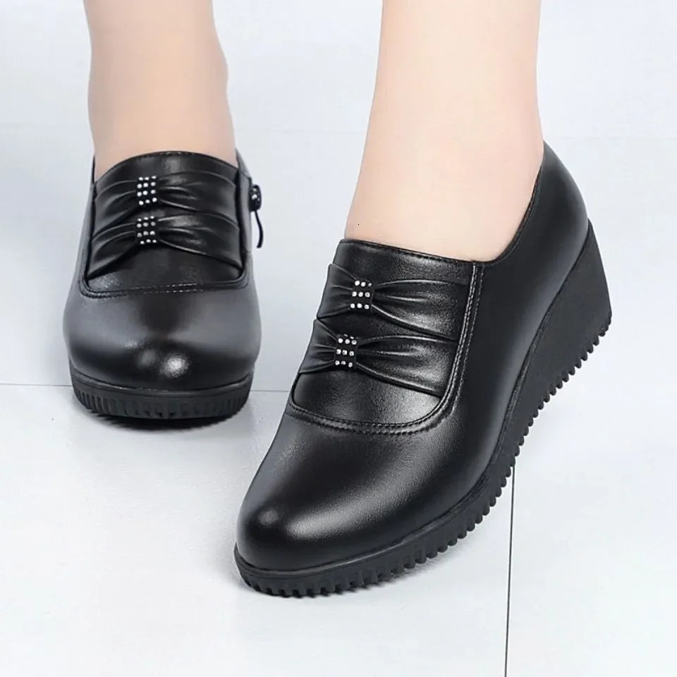 Cresfimix sapatos femininas women cute black wedge heel pumps lady classic round toe el work comfort heel shoes zapatos ab190 250707