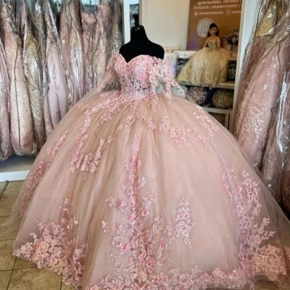 Light Pink Princess Quinceanera Dresses Floral Lace Appliques Off Shoulder Party Prom Ball Gown Swepe Train Chic Sweet 15 16 Dress Lace Appliques