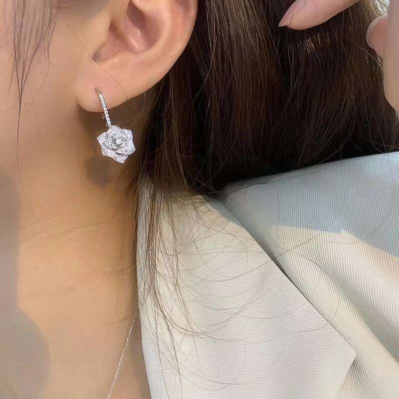 Wholesale Fancy Small Rose Earrings Drop Woman Ladies Designs for Party Girls with Diamond Zircon Flowers Earrings