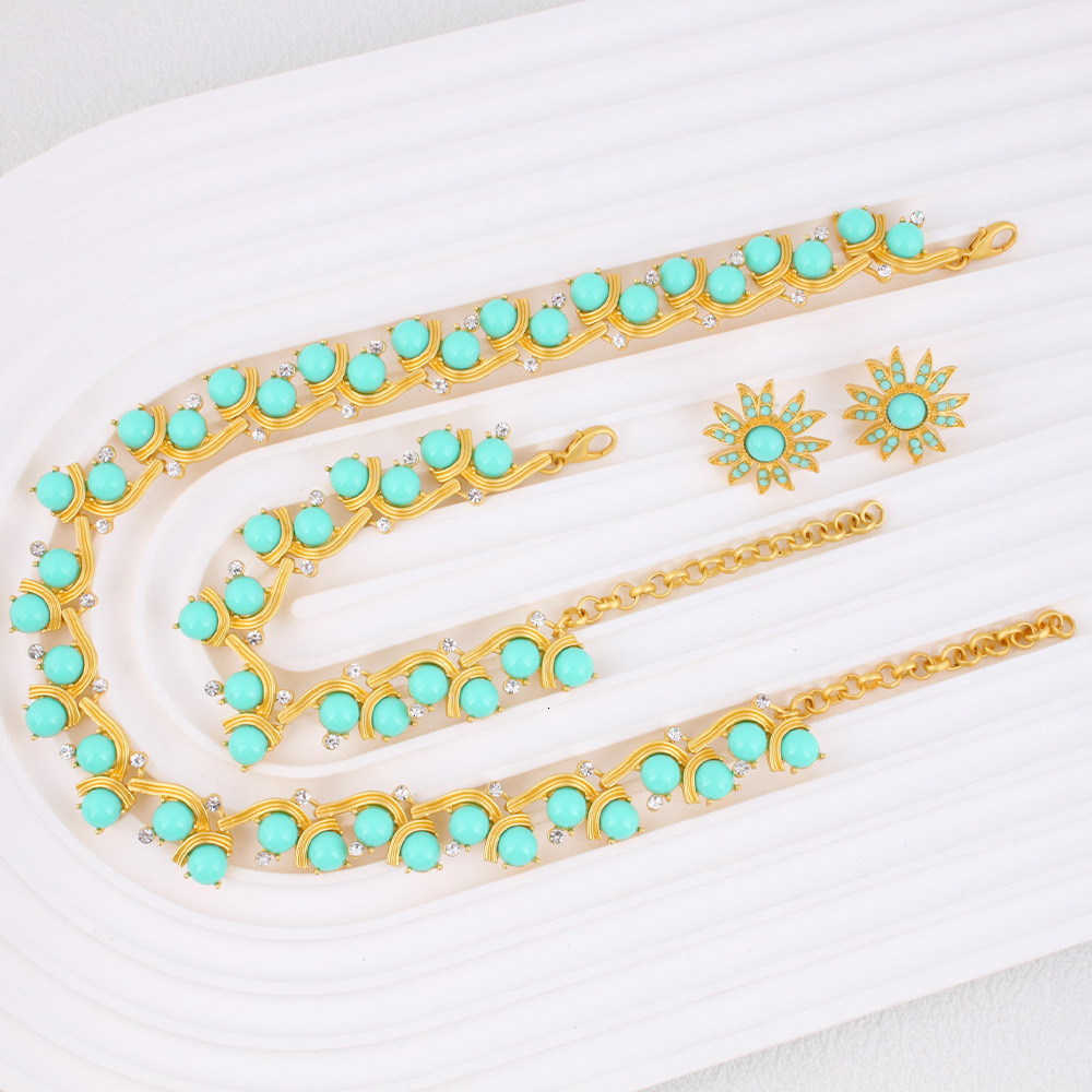 Luxury Jewelry Designer Jewelry Vintage Blue Flower Earrings Retro Effect Heavy Craft Necklace Blue Crystal Set Collarbone Chain For Women