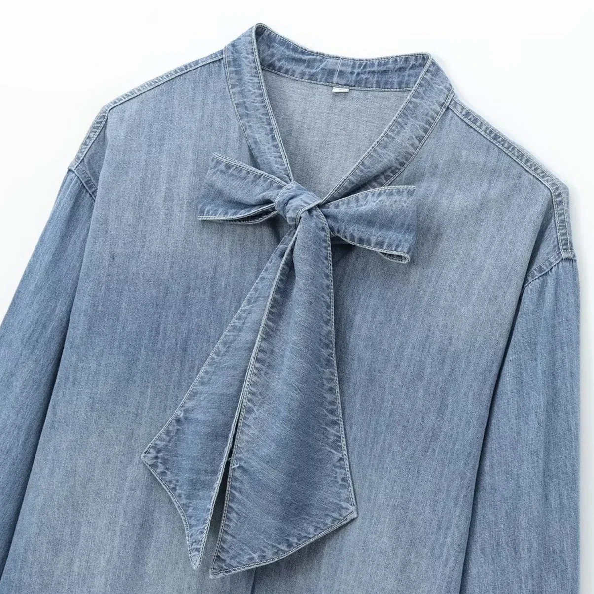 Loose Casual Long Sleeve Button up Butterfly Knot Decorated Denim Shirt Autumn Arrival Womens Fashion Vneck Drapey Garment 250704