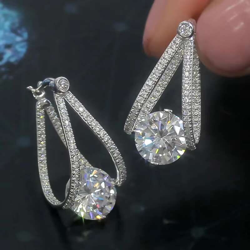 Exquisite Sparkling Round Crystal Cubic Zirconia Earrings Engagement Party Luxury Silver Plated Hoop Earrings Women
