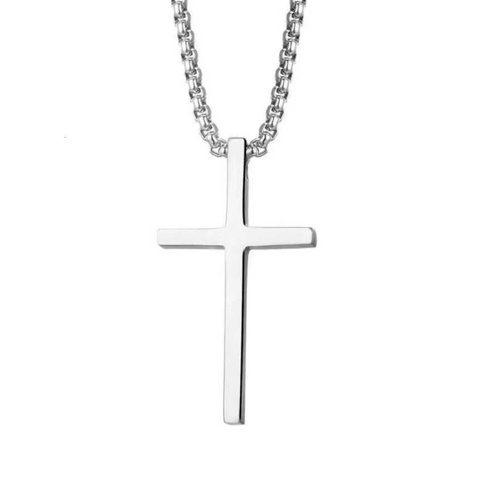 Hip Hop Trend Cross Pendant Necklace for Men Simple Punk Silver Color Titanium Steel Chain Versatile Street Jewelry Accessories W250712