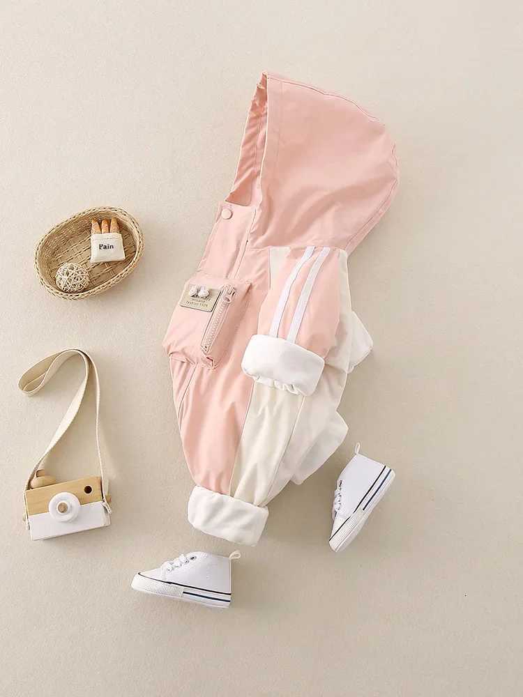 0-3Y Baby Girls Clothes Outdoor Jumpsuit Baby One Piece Jumpsuit Newborn Baby Clothing Windproof Hooded Romper with Pocket Z250712