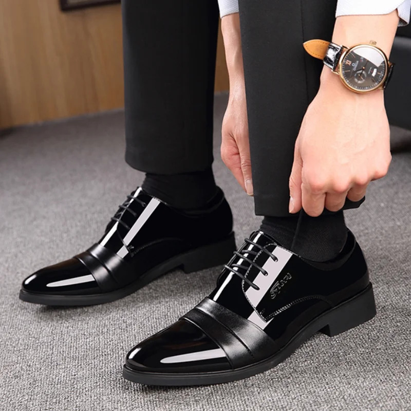 Social Shoe for Men Casual Business Patent Leather Dress Shoes Man Bright Upper Pointed Toe Trend Office Suit Footwear 250712