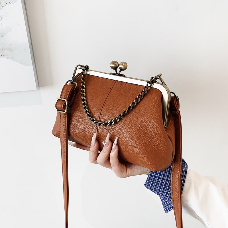 Women PU Leather Kiss Lock Clutch Purse with Chain Strap Trendy Evening Bag Vintage Stylish Handbag Female Chic Crossbody Bag