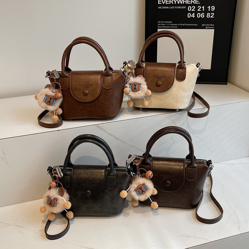 Luxury Brand Designer Bag Trendy Popular Women's Vintage 2024 Autumn Winter New Bag Cover Casual Crossbody Bag Korean Style Handheld Bucket Bag