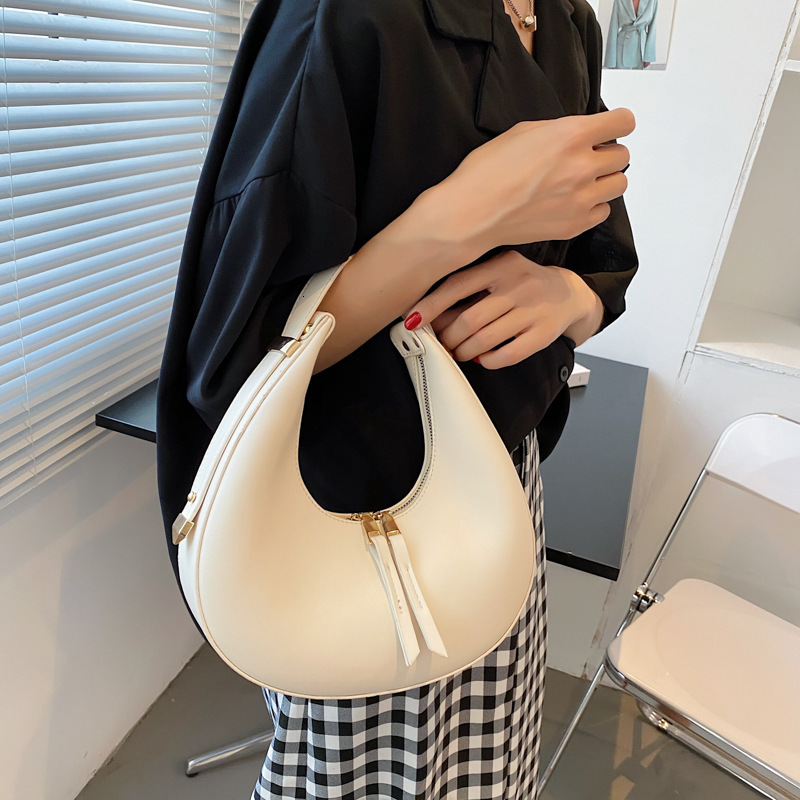 Free Shipping Designer Bag 2025 Retro Luxury Bag Handbag For Women Chain Small Bag Single Shoulder Baguette Underarm Bag Textured Elegant Women's