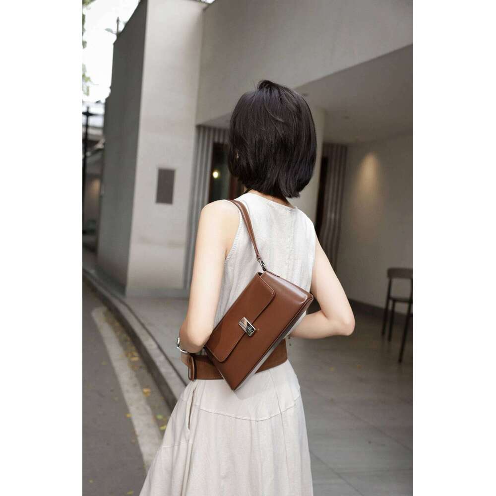 Ladies' Fashionable Retro Leather Buckle Shoulder Crossbody Bag