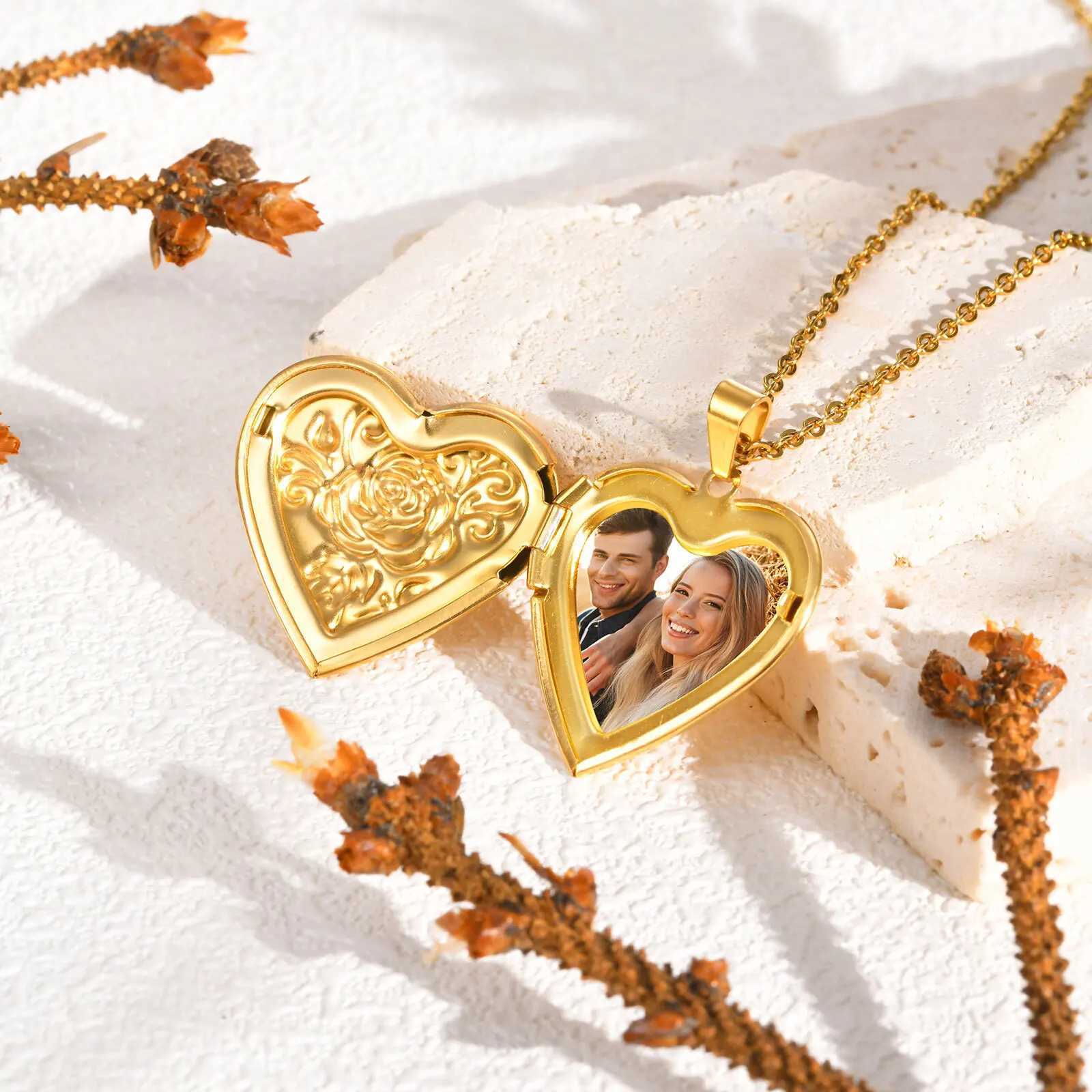 Vnox Stainless Steel Locket Necklace Pendant with Photo Fe Elegant Gold Plated Design Wens Gift W250712