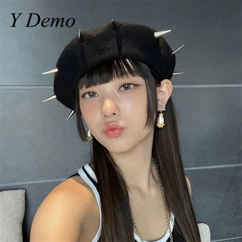 Y Demo Punk Rock Rivets Pu Splicing Womens Beret Hat Streetwear Woolen Sparks Adjustable Black Hats 250712