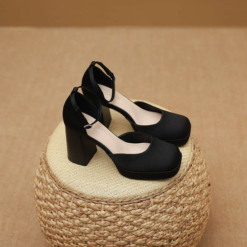 3359-1 Elegant Goddess Style Waterproof Platform Square Toe Hollow High Heels Women New Fashion One Strap Chunky Heel Single Shoes