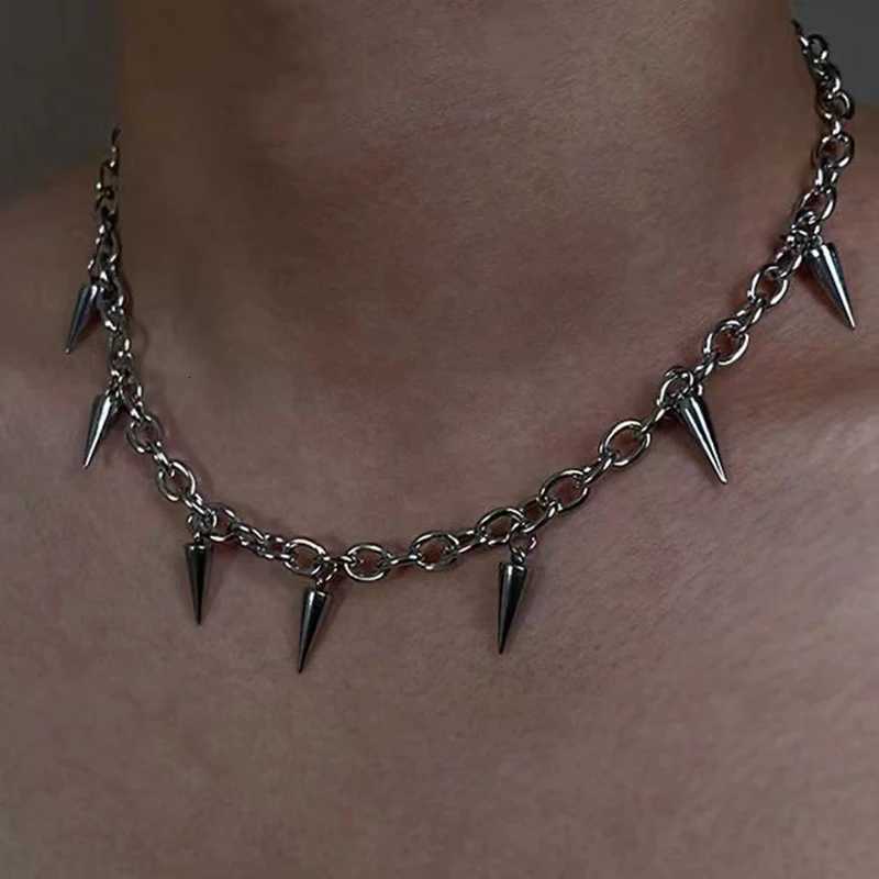 Stainless Steel Punk Aesthetic Stud Necklace Men Choker Cool Hip Hop Women Rivet Pendant Necklace Gothic Jewelry Gifts W250712