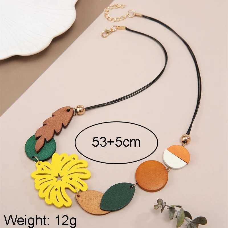 Handmade Vintage Wooden Pendant Necklace for Women Ethnic Statement Bib Necklace Collar Neck Fashion Jewelry W250712