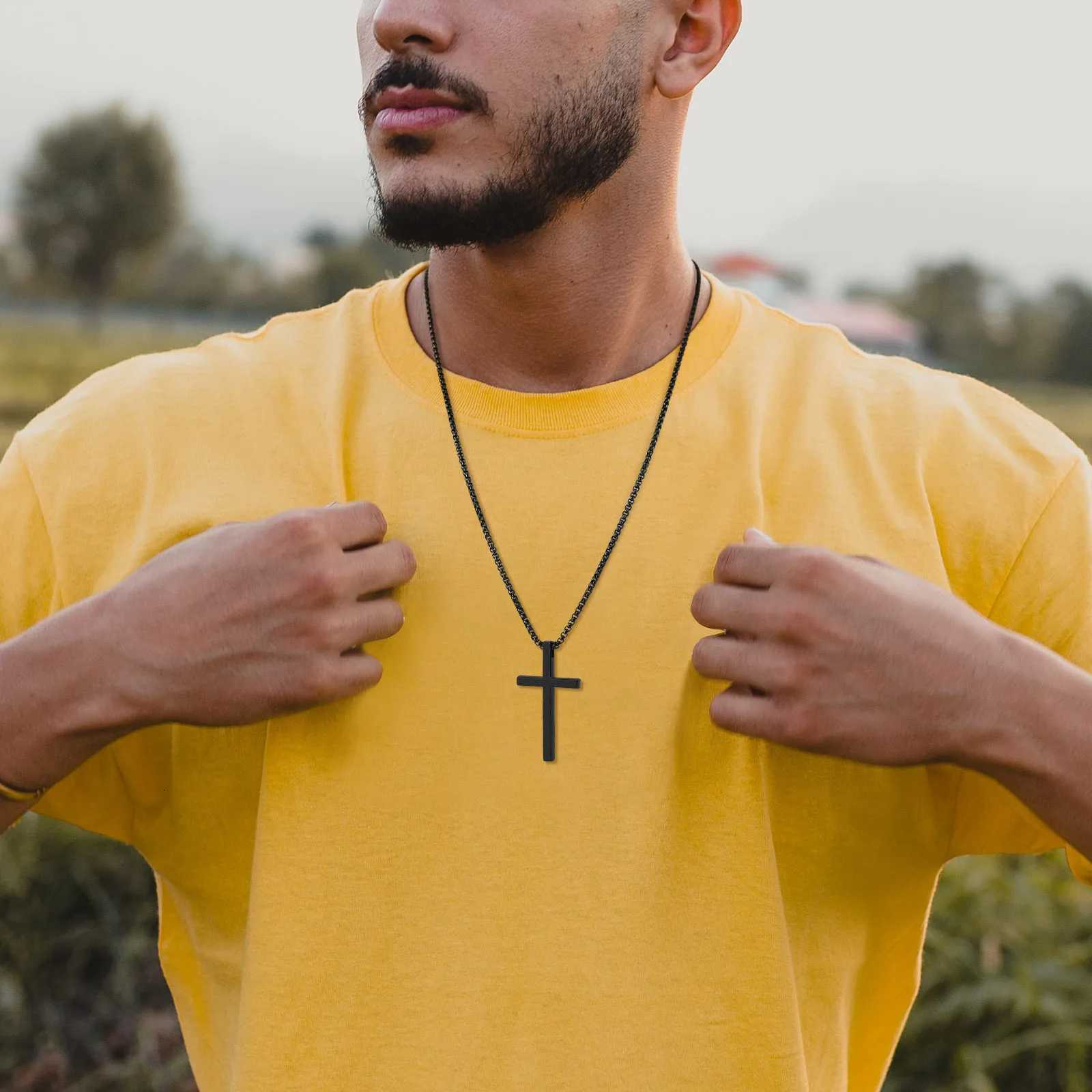 50pcs Vnox Unisex Box Chain Cross Necklaces Men Women Stainless Steel Chain with Alloy Cross Pendant Religious Faith Cross Necklace W250712