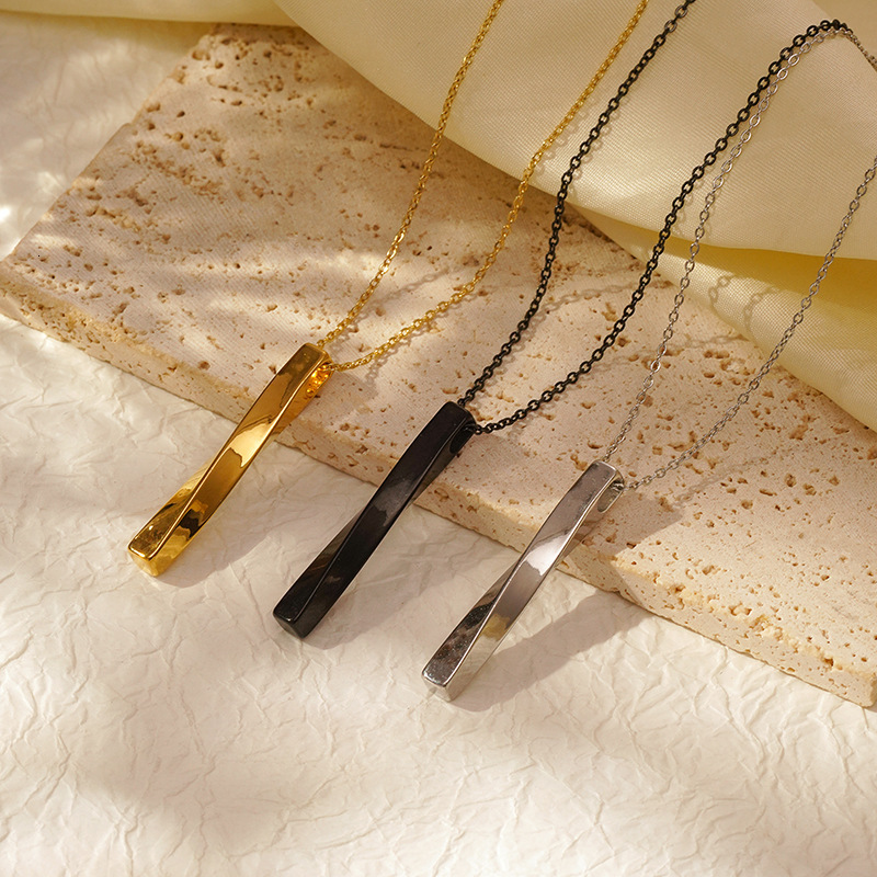 Luxury Jewelry Designer Jewelry Trendy Mobius Necklace INS Harajuku Minimalist Spiral Bar Pendant Titanium Steel Couple Necklace Sweater Chain