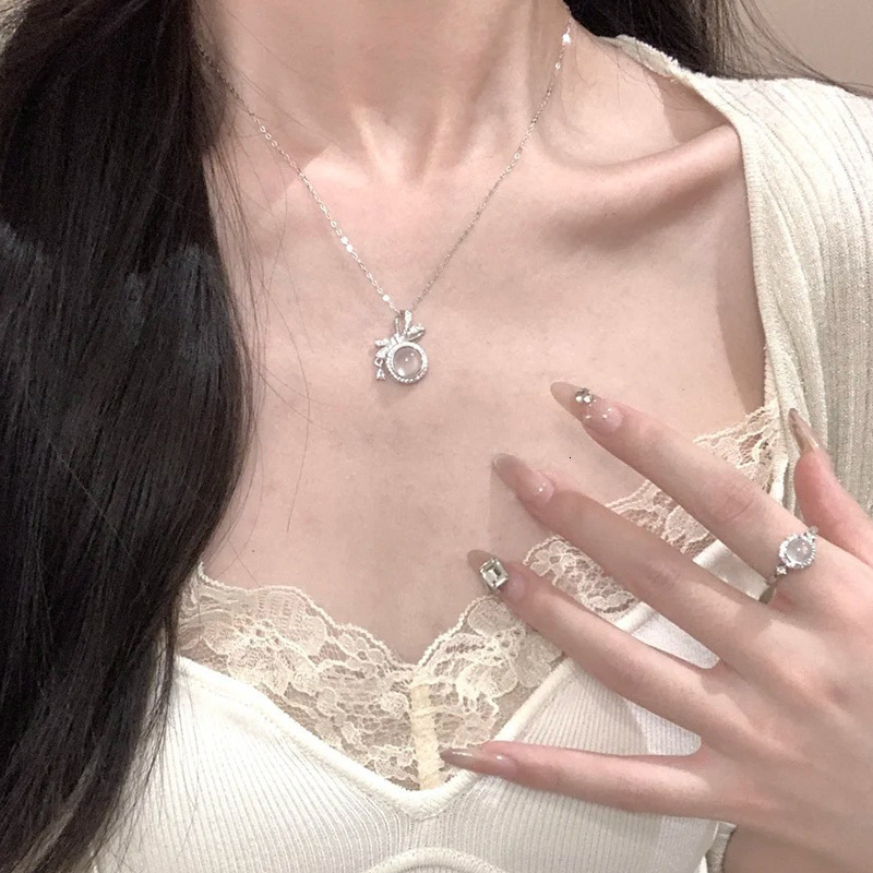 Luxury Jewelry Designer Jewelry Imitation White Chalcedony Bowknot Necklace For Women New Chinese Style Niche High-end Pendant Micro-inlaid Zircon Exq