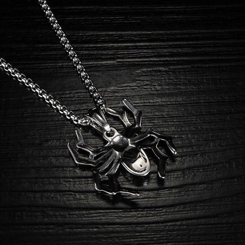 Luxury Jewelry Designer Jewelry Street Stall Supply Street Retro Hip-hop Spider Titanium Steel Necklace For Men Personality Punk Style Trendy