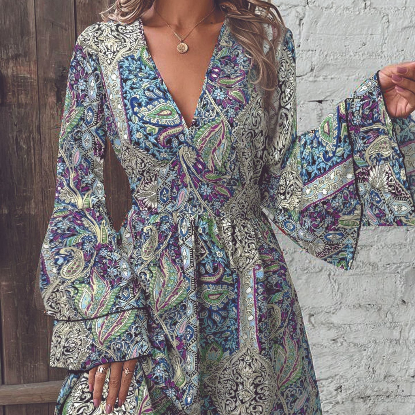 2025 Summer New Women's Skirt New Fashionable and Elegant Women's Printed V-neck Trumpet Sleeve Dress New Luxury Designer Women's Skirt