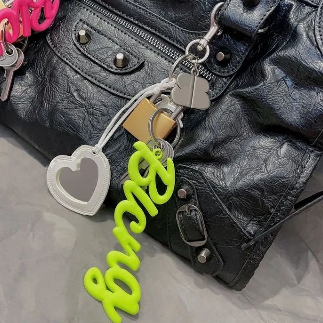 Stylish Charm Keychain with Tassels and Metal Lock Fashionable cessory for Handbags Crossbody Bags and Car Keys L250928BUJ2