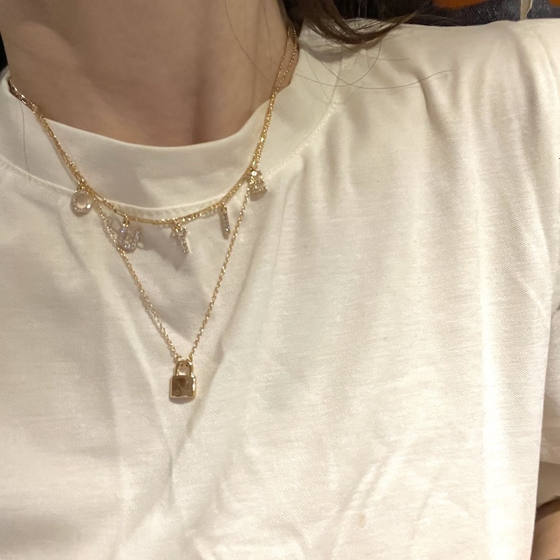 Luxury Jewelry Designer Jewelry Unique Versatile Light Luxury 14k Gold Plated Square Chain Letter Combination Layered Super Shiny Inlaid Diamond Ins S