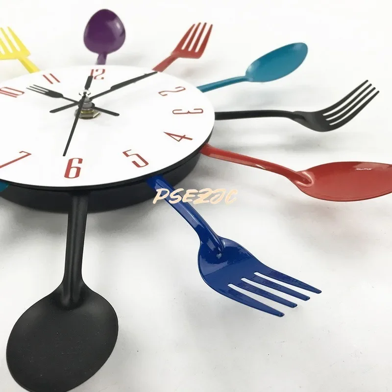 12 Inch Restaurant Kitchen Personalized Metal Creative Wall Clock Living Room Clock Minimalist Art Waterproof Quartz Wall Clock