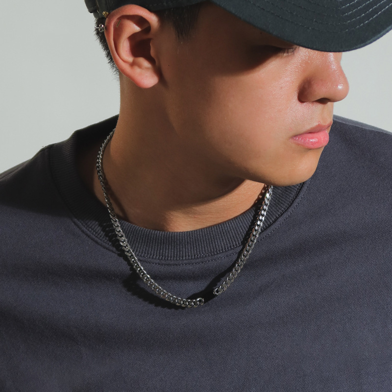 Luxury Jewelry Designer Jewelry Titanium Steel Smooth Necklace Men Trendy Hip Hop Versatile Personality Simple Women Japanese Korean Light Luxury Acce