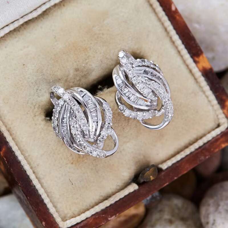Factory Exquisite Irregular Line Twist Design Zircon Earrings Trend Party Jewelry Silver Plated CZ Stud Earring for Women