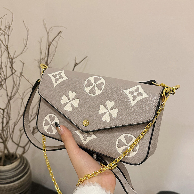 Free Shipping Designer Bag Trendy Printed Handbag Luxury Bag 2025 Winter New Women's Bag Versatile Crossbody Bag High-end Fashion Small Square Ba