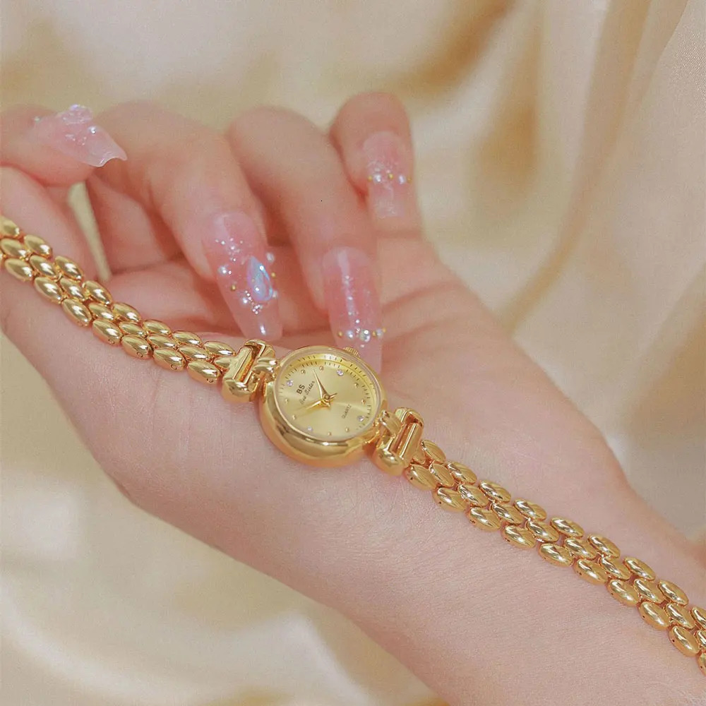 Simple Elegant Womens Watches Gold Wrist Small Bracelet High Quality Ladies Quartz Watches for Girls Dress Gifts 250712