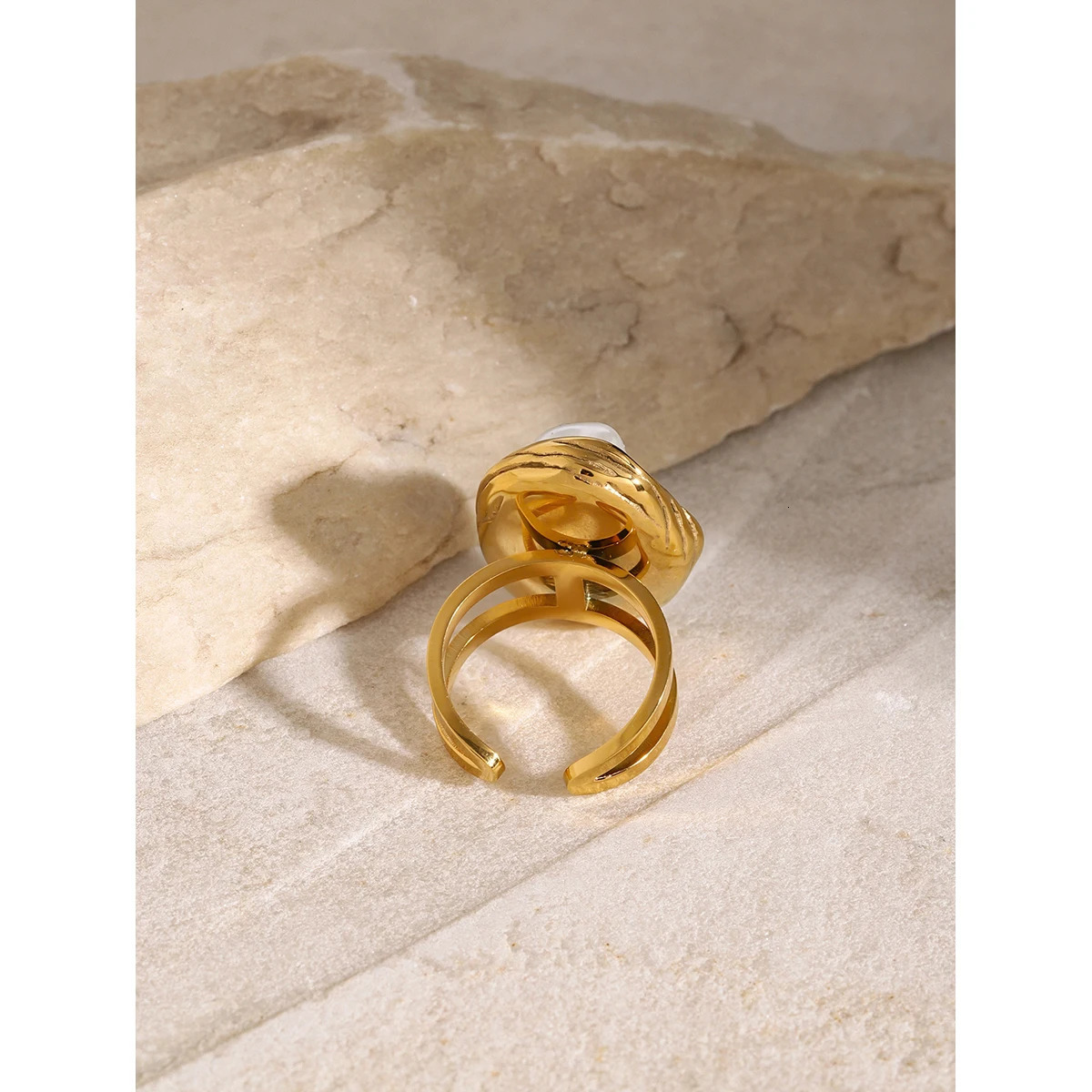 Uworld Fashion Pearl Stainless Steel Gold Color Ring for Women Engagement Party Gift Temperament Jewelry 250708
