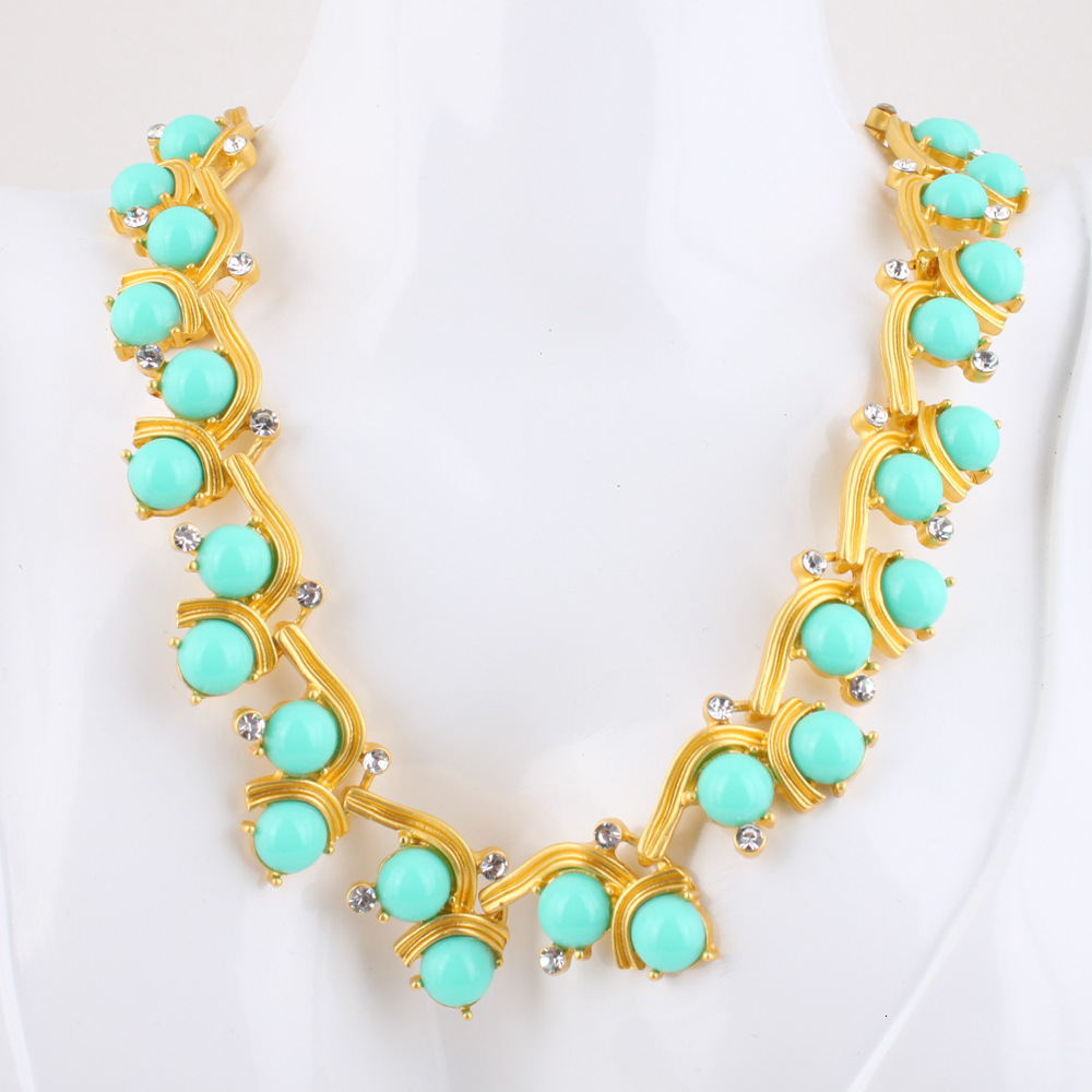 Luxury Jewelry Designer Jewelry Vintage Blue Flower Earrings Retro Effect Heavy Craft Necklace Blue Crystal Set Collarbone Chain For Women