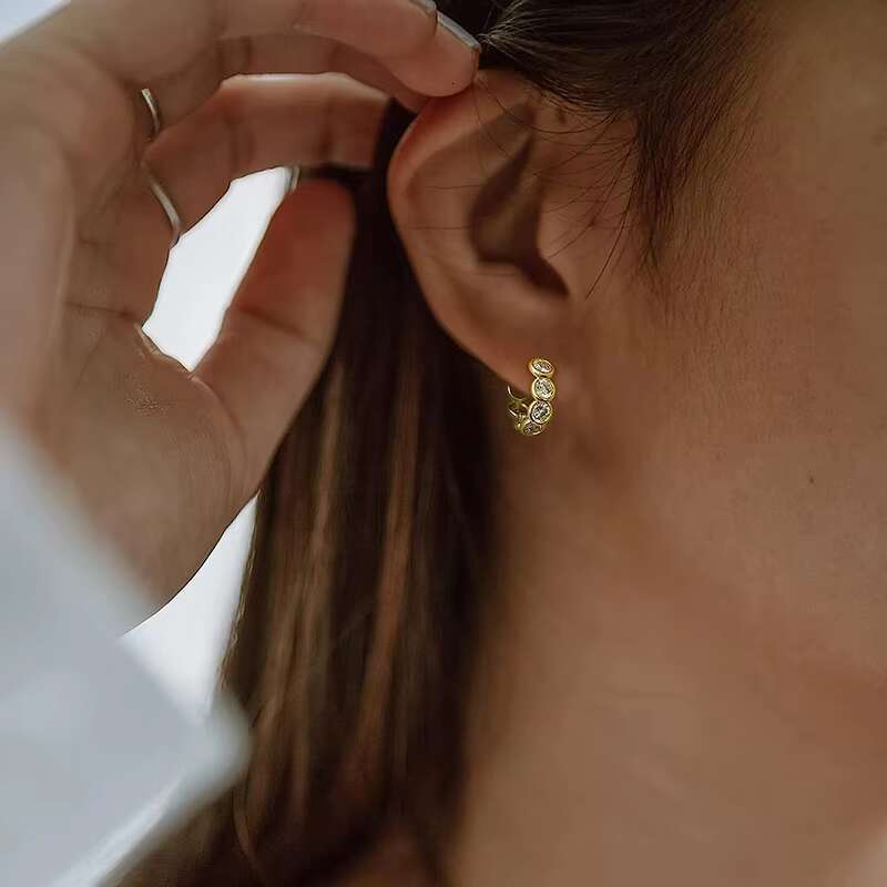 Fashion Round Imitated Diamond Cubic Zirconia Gold Plated Earrings for Wedding CZ Hoop Earrings for Women