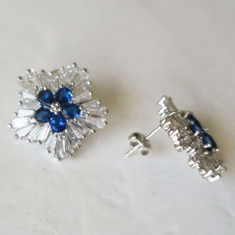 Hot-sale Simple Flower Shaped Design Blue Crystal Earring Women Engagement Party Fashion Zircon Jewelry Stud Earrings
