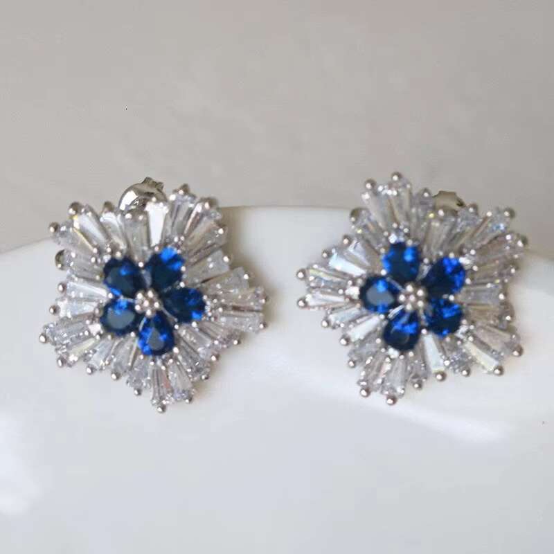 Hot-sale Simple Flower Shaped Design Blue Crystal Earring Women Engagement Party Fashion Zircon Jewelry Stud Earrings