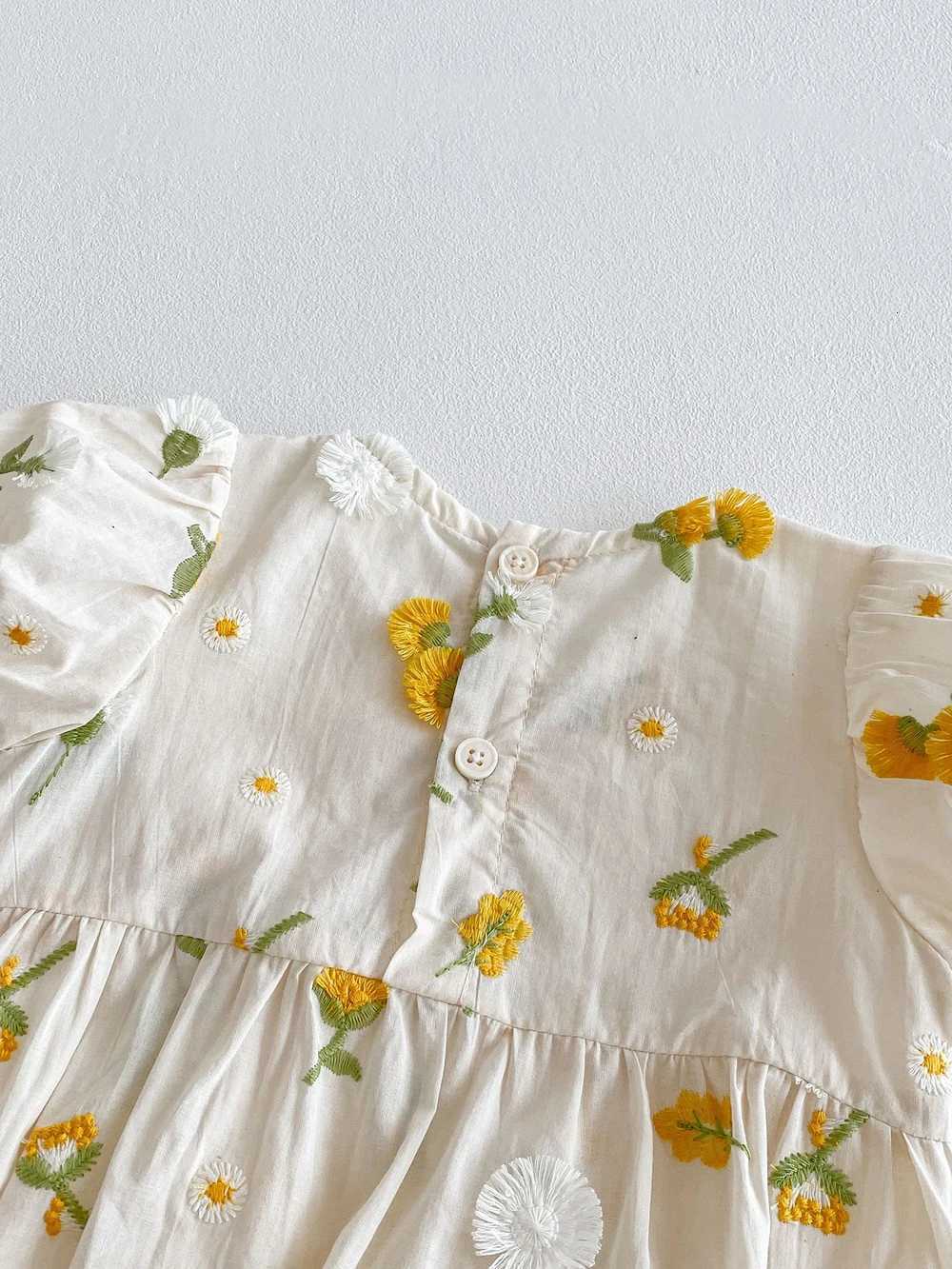 Pastoral Girls Baby Embroidered Floral Romper Short Sleeved Sunflower Infant Jumpsuit Toddler Newborn One Piece Baby Clothing Z250712