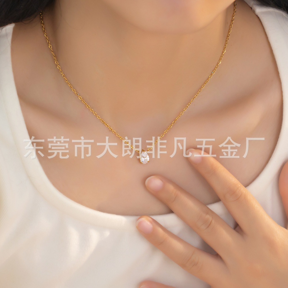 Luxury Jewelry Designer Jewelry Cross-border Hot-selling Custom Fashion Zircon Necklace Titanium Steel Custom Women's Accessories Female Pendant 