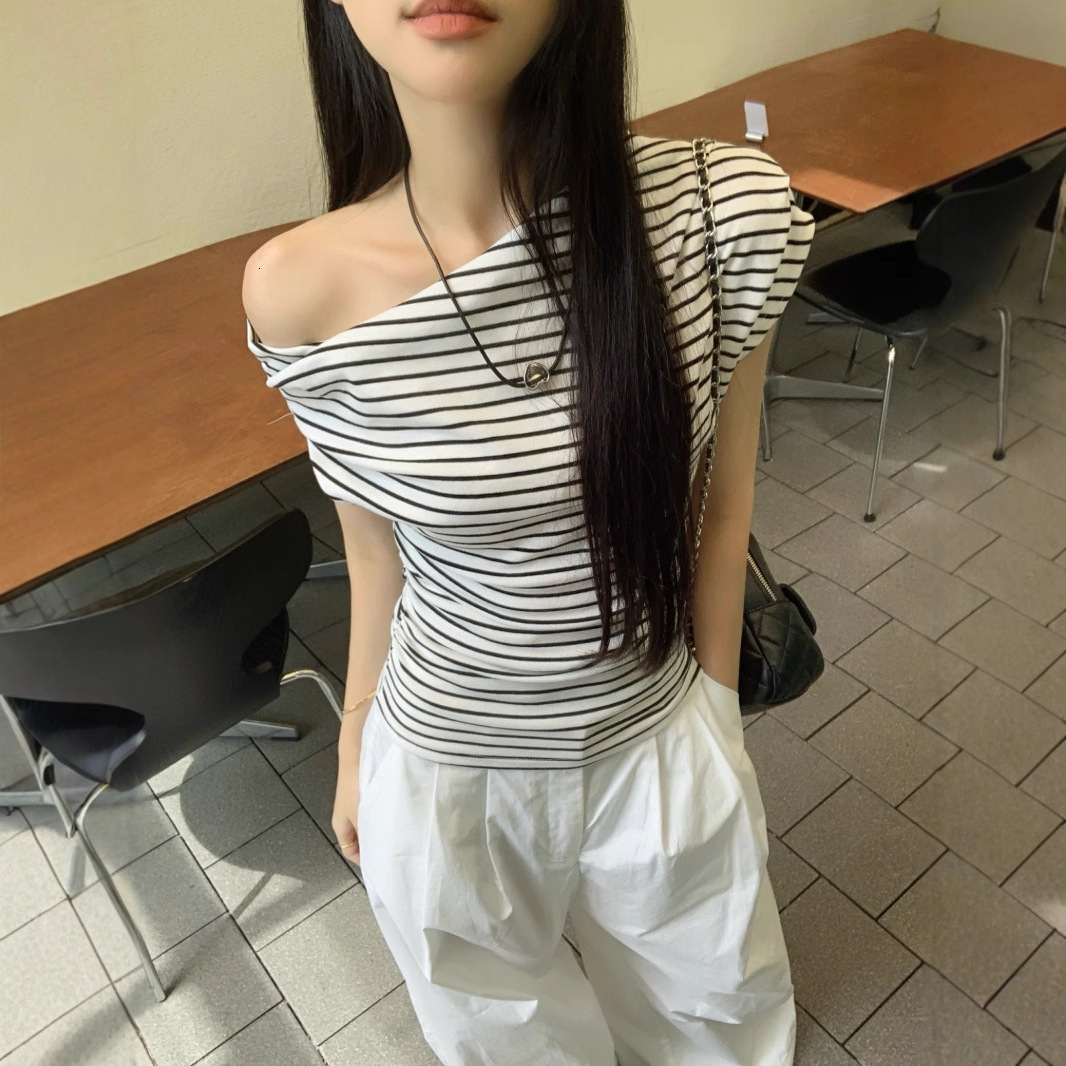 New women's top striped off shoulder collar short sleeved women's T-shirt summer new hot item sexy pure desire slim fit elegant stunning des