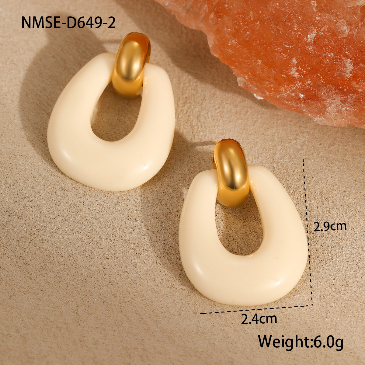 New Versatile and High end Retro style Stainless Steel Earrings with Irregular Resin Geometric Design Fashionable Ear Jewelry
