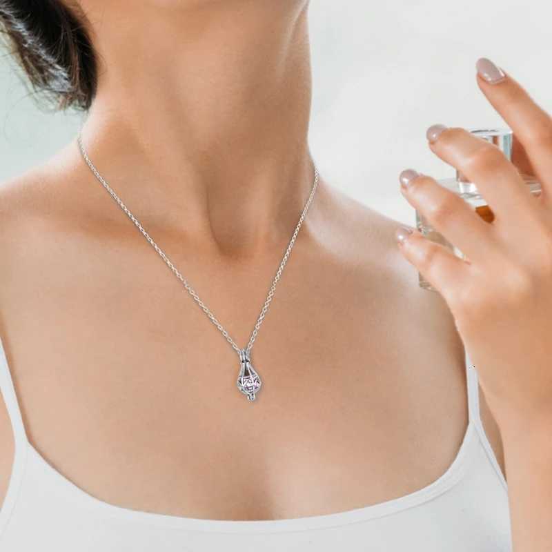 Hollow Urn Necklace for Ashes Openwork Tear Urn Locket Necklace Cration Urn Memorial Pendant Memorial Jewelry Gifts W250712