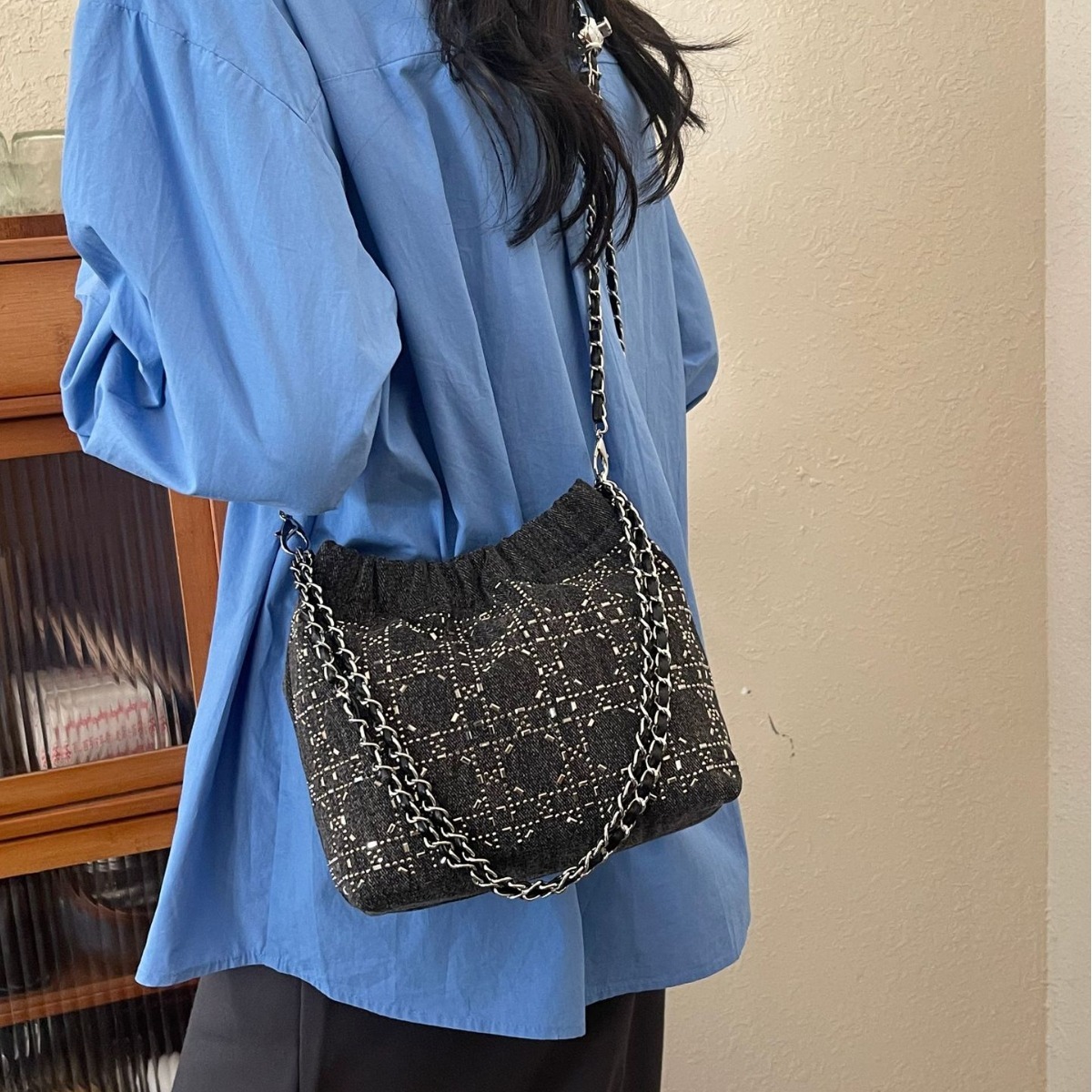 Free Shipping Designer Bag Super Popular Niche Rhinestone Bag For Women 2025 New Stylish Versatile Luxury Bag Chain Crossbody Bag Denim Pleated Bucket