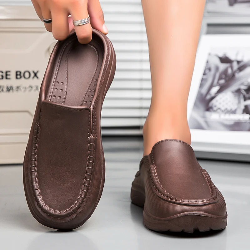 Men chef shoes casual loafers waterproof and oil-proof kitchen work slip-on men shoes outdoor non-slip beach slippers large size 250707