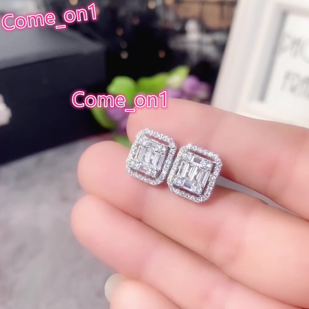 Special Jewelry Cubic Zircon Sparkling Stud Earrings for Women CZ Bridal Wedding Engagement Silver Plating Stud Earrings
