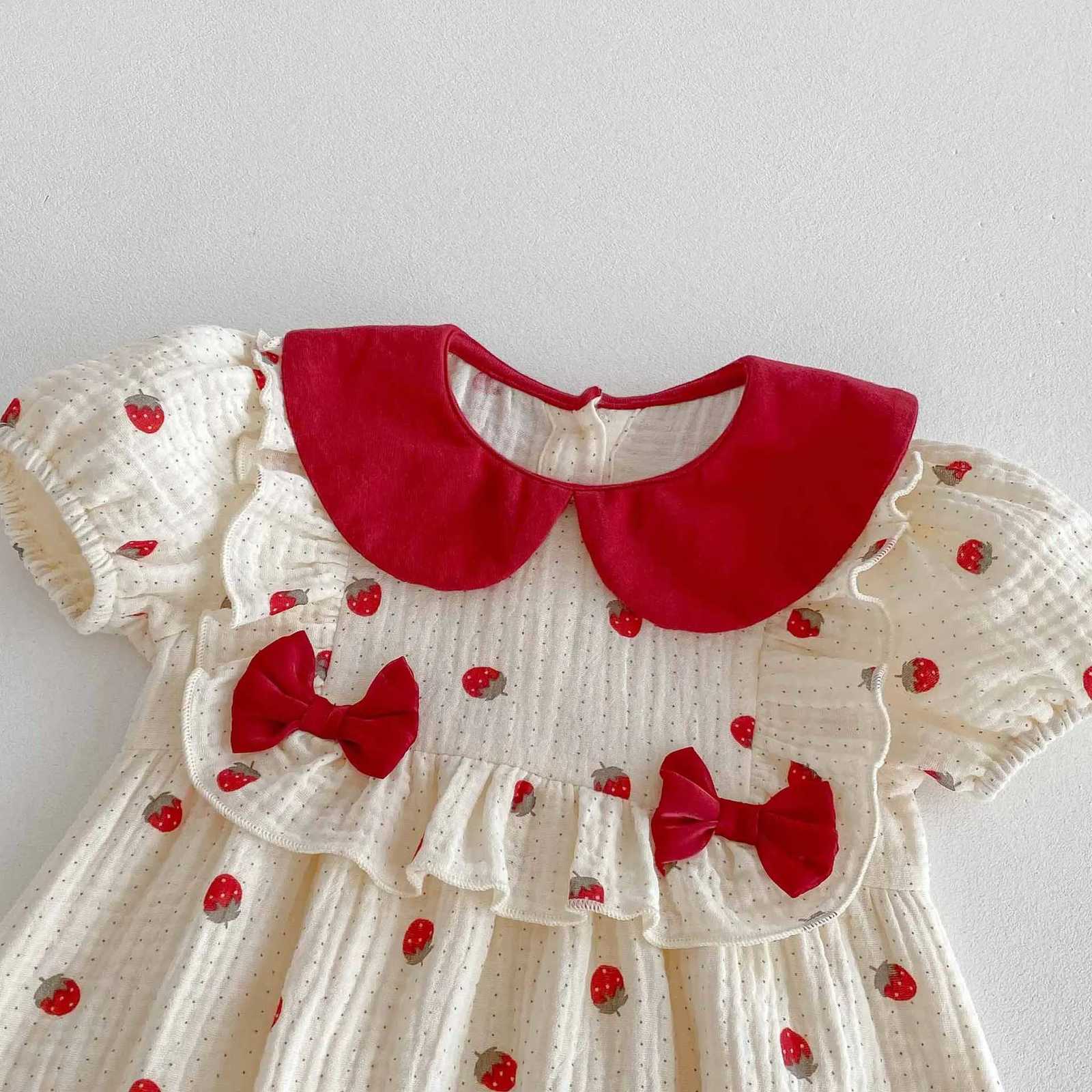 Summer Baby Girls Clothes Full Of Strawberry Print Baby Bodysuit Infant One Piece Baby Birthday Clothes Z250712