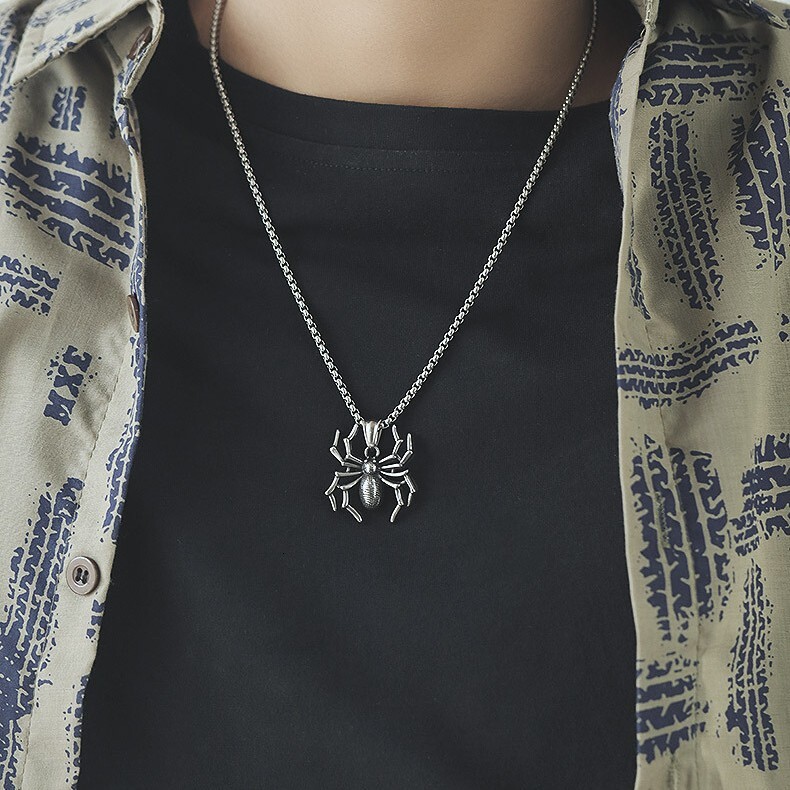 Luxury Jewelry Designer Jewelry Street Stall Supply Street Retro Hip-hop Spider Titanium Steel Necklace For Men Personality Punk Style Trendy
