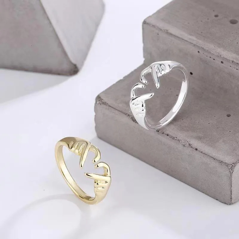 Romantic Love Hand with Heart Shaped Ring Creative Couple Silver Color Adjustable Open Rings Personality Party Jewelry Gift 250704
