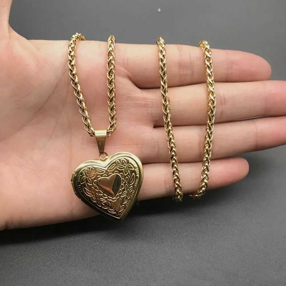 New Fashion Unisex Titanium Steel Necklace Shaped Photo Picture Locket Lover Friend Pendant Chain Jewelry Accoires W250712
