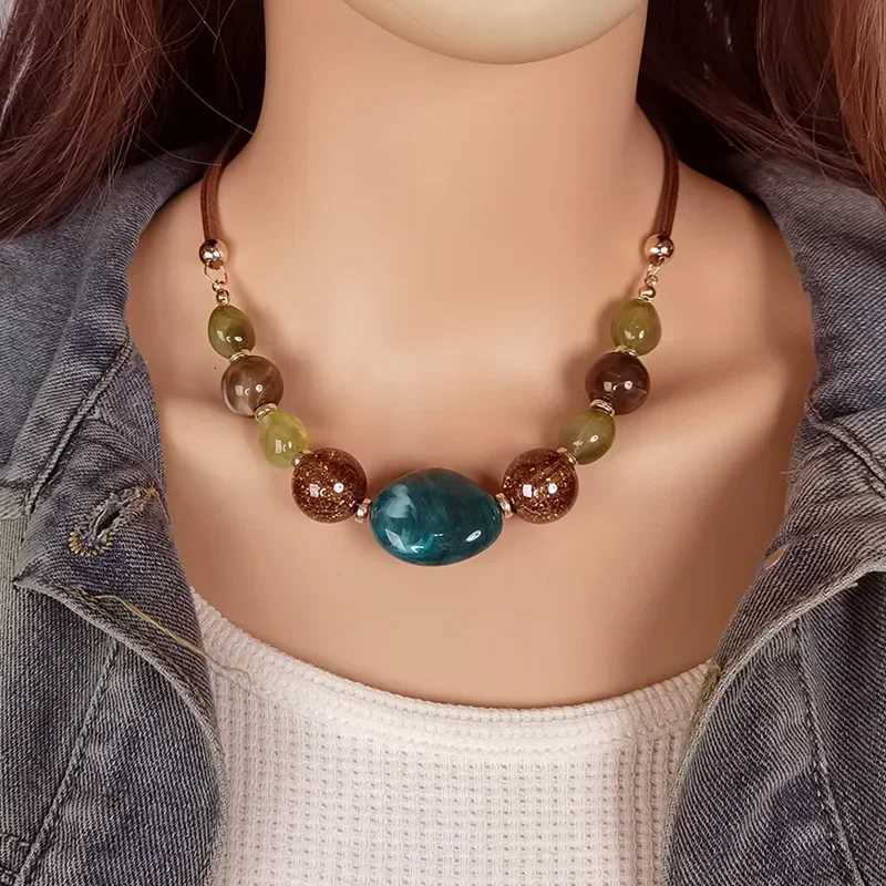 Vintage Beaded Necklace with Acrylic Pendants Wen Stylish Rope Chain Statement Necklace for Daily Wear Commuting Gifts W250712